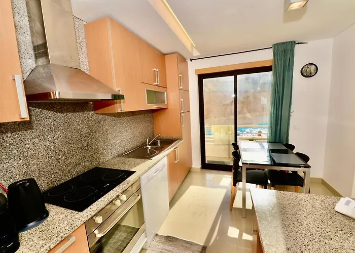 Silver - For 4 Guests 150m From Апартаменты Сан-Мартинью-ду-Порту
